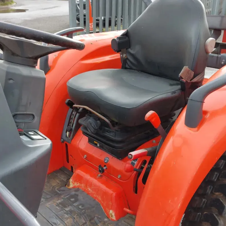 42hp Kubota L1421 Tractor 2019
