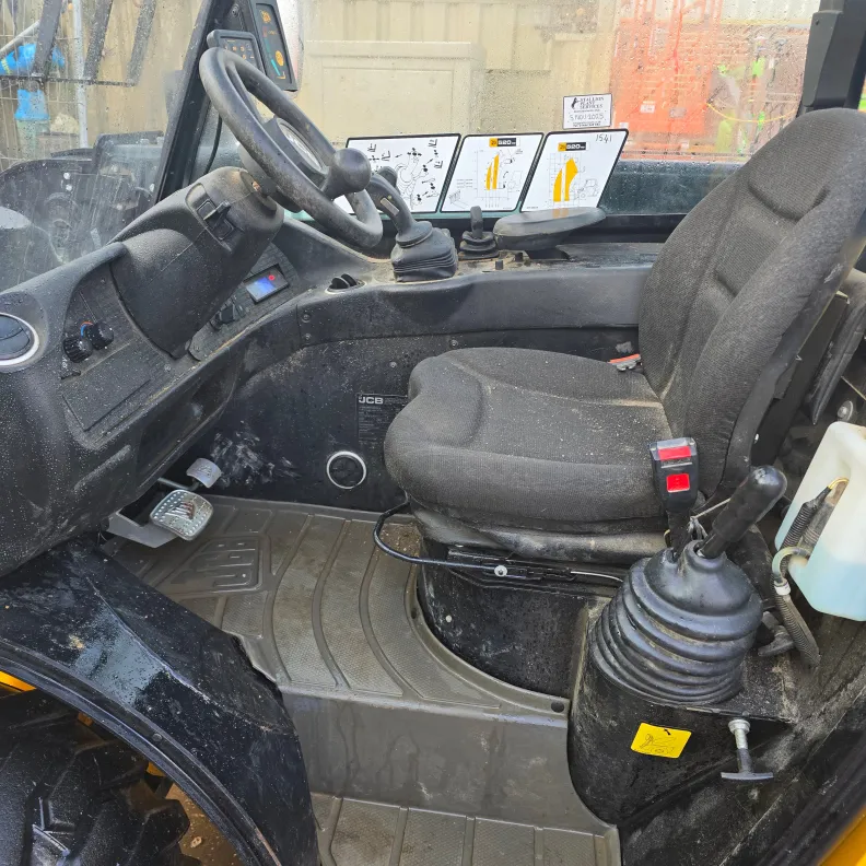 4M JCB 520-40 Telehandler 2022