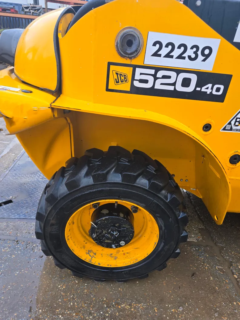 4M JCB 520-40 Telehandler 2022
