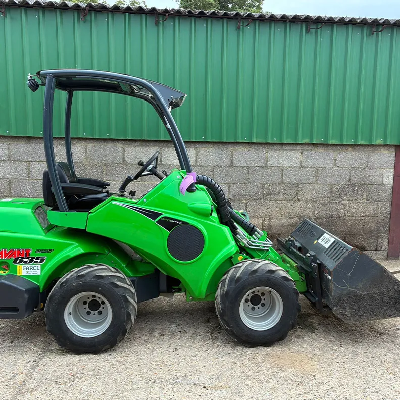 Multi Loader Avant 635 2021 - Compact Plant Sales