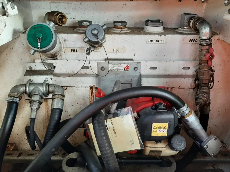 Fuel Bowser Western 10ART10AB 1000L 2016